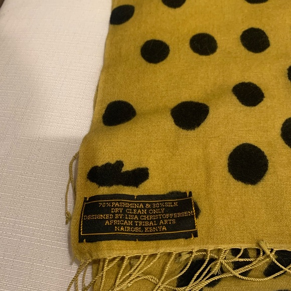 70/30 Cashmere Silk Pashmina Designed by Lisa Christoffersen African Tribal Arts - Picture 3 of 7